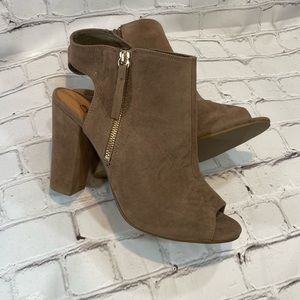 NO DOUBT Faux Suede Peep Toe Booties-7